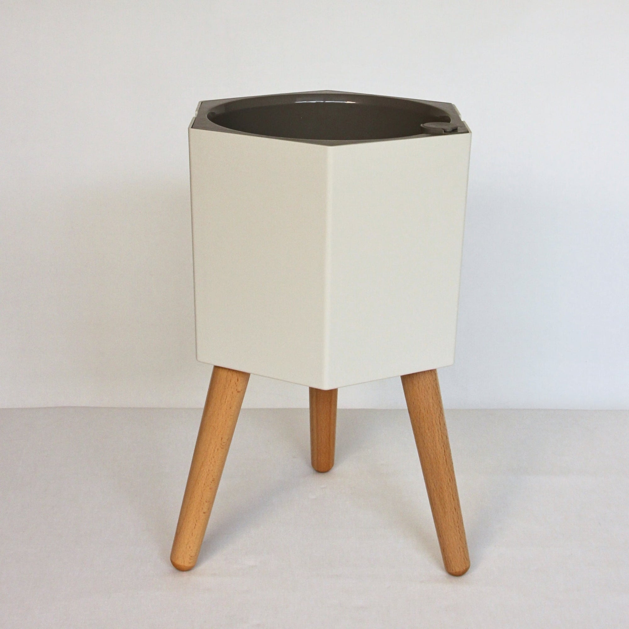 thirstypot hexagon planter studio shot hero
